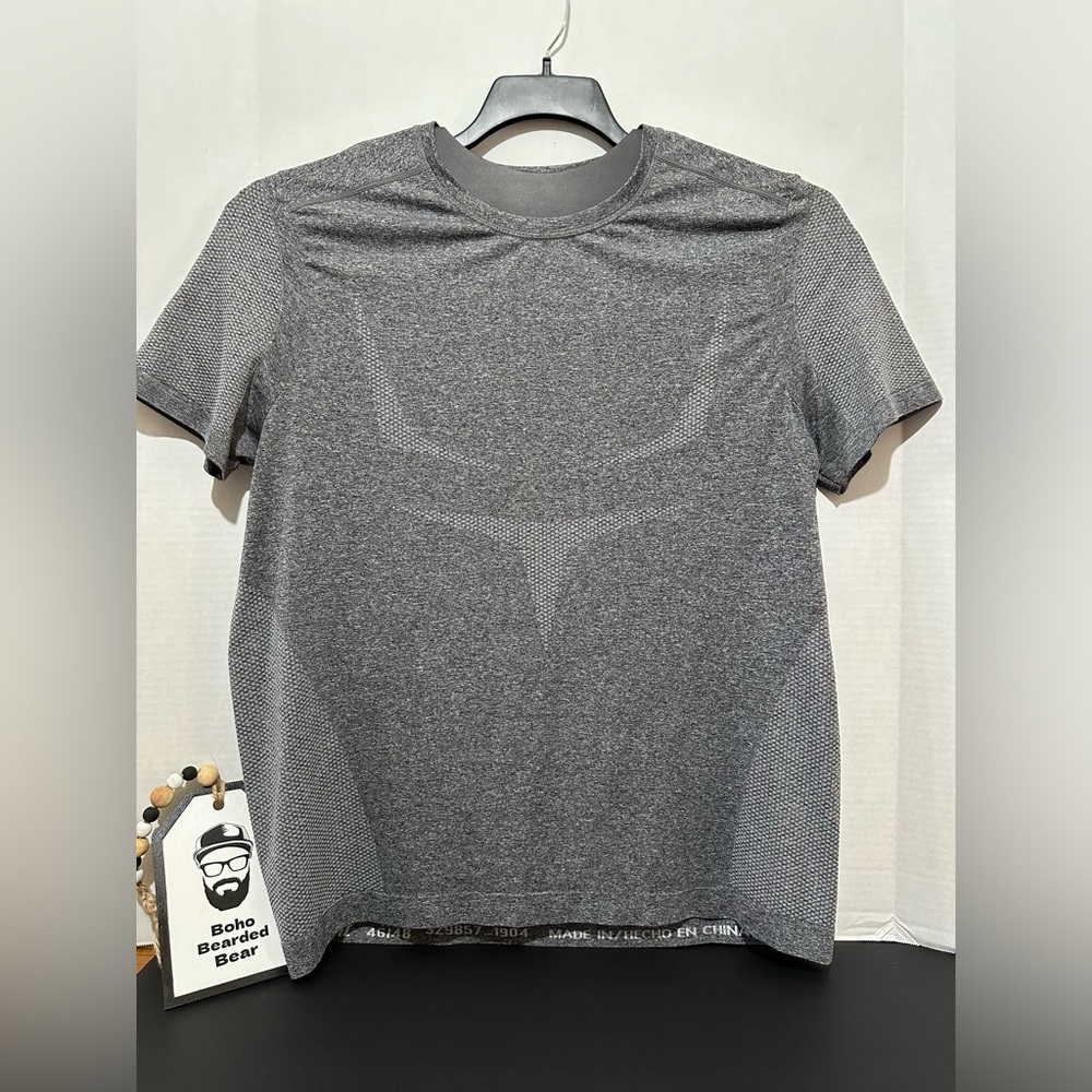 Crivit Gray Men’s Workout Shirt size XL